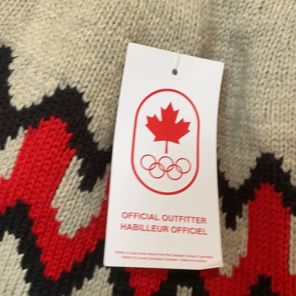Canadian Paralympic team collection poncho - Picture 2 of 4